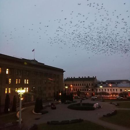 Апартаменты Vienibas 11 Даугавпилс Экстерьер фото